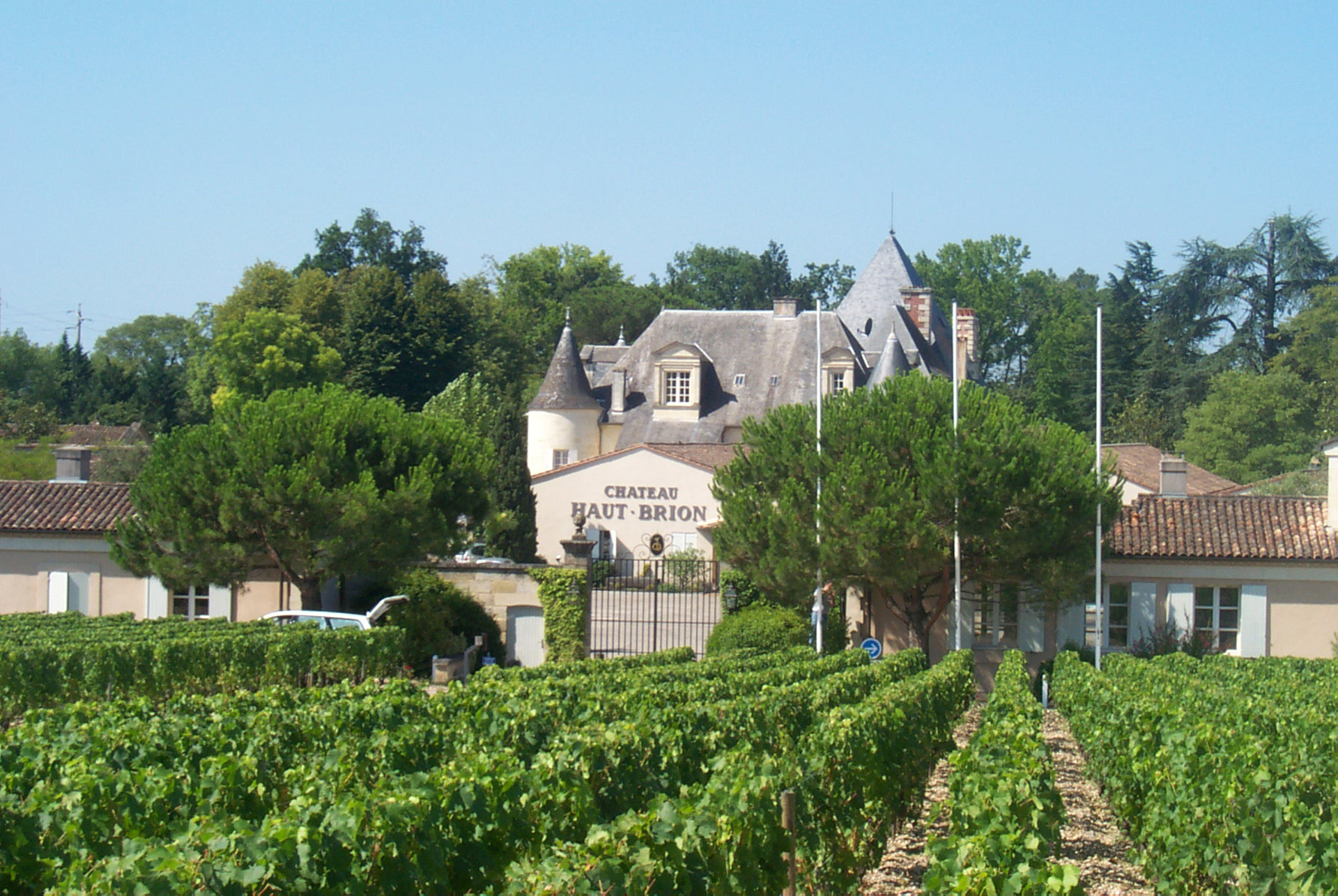 Haut Brion 2020 released